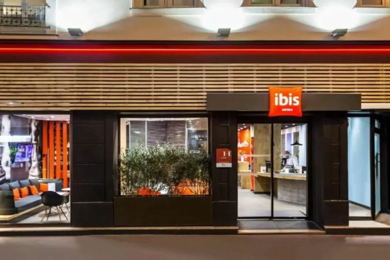 宜必思巴黎东站高速列车酒店