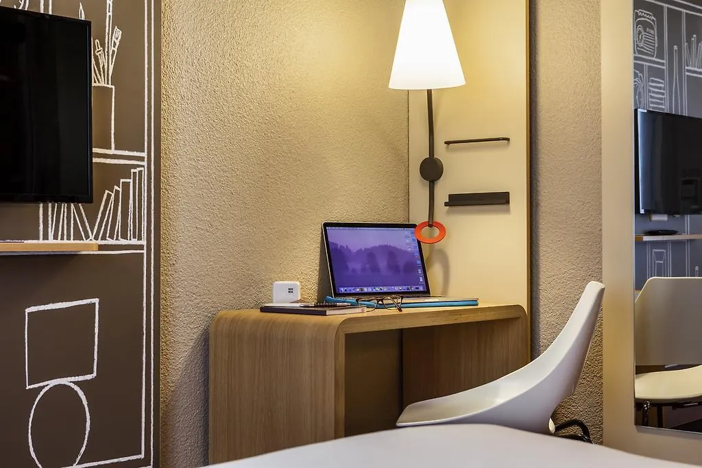 Hotel Ibis Gare De L'est Tgv