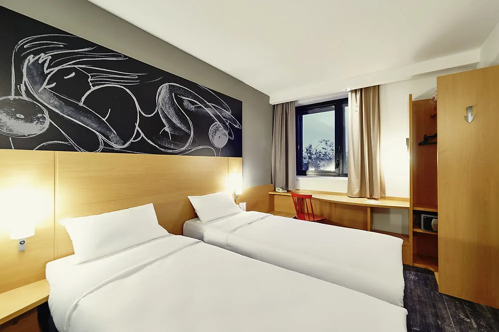 Hotel Ibis Gare De L'est Tgv